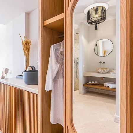 Aparthotel Pyrgos Blue 3*