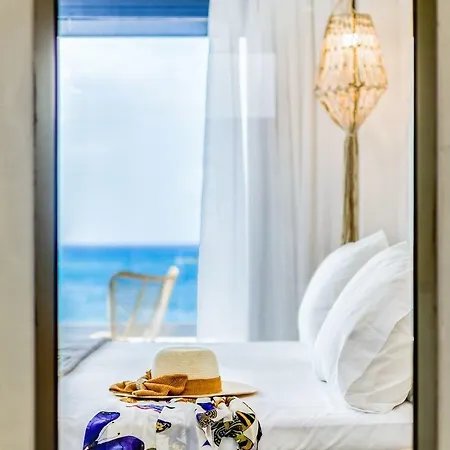 Aparthotel Pyrgos Blue 3*