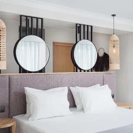 Aparthotel Pyrgos Blue