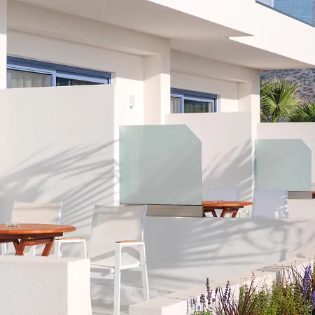 Aparthotel Pyrgos Blue