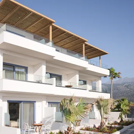Pyrgos Blue Aparthotel