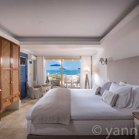 Aparthotel Pyrgos Blue