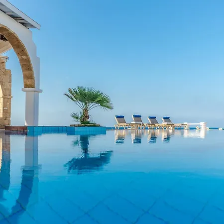 Pyrgos Blue 3*