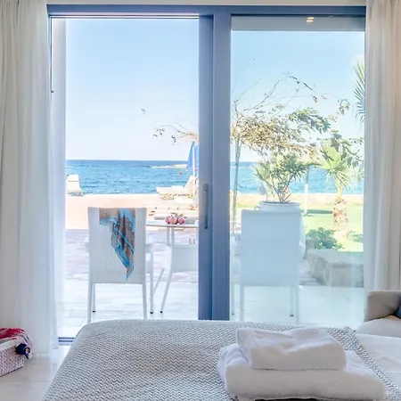 Pyrgos Blue Apartmanhotel 3*